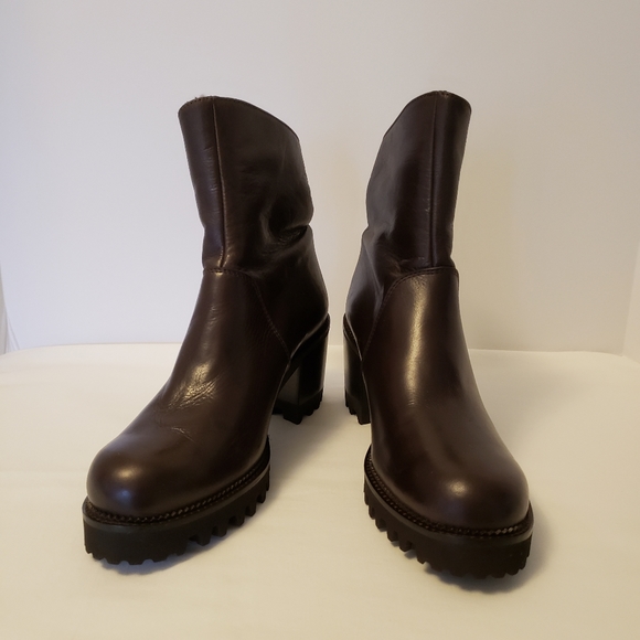 Ron White Shoes - Ron White Women's Wilandy Chocolate Ankle Boot